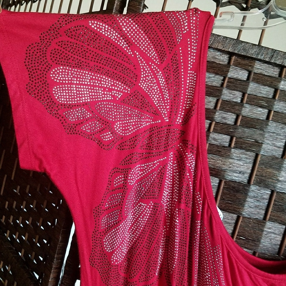 Off shoulder /single sleeve Red Top